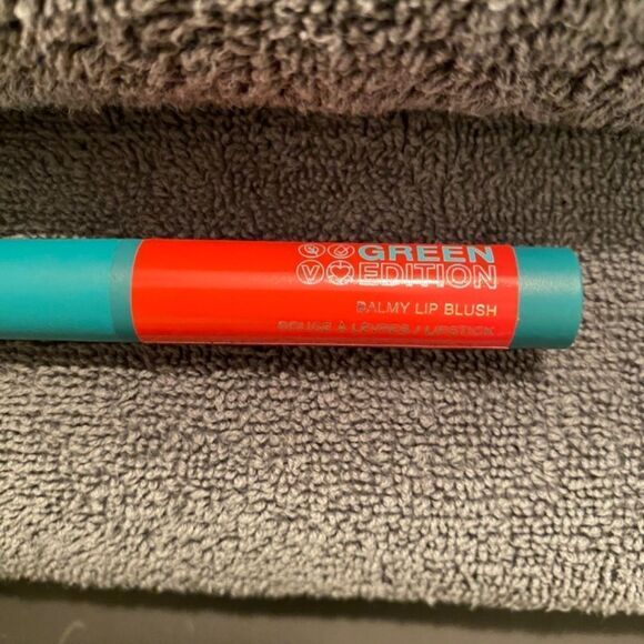 1048 Marbelline Green Edition Balmy Lip Brush Lipstick 004 Flare NWT - Picture 2 of 8